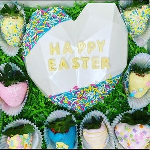 Breakable chocolate hearts chocolate covered 🍓.